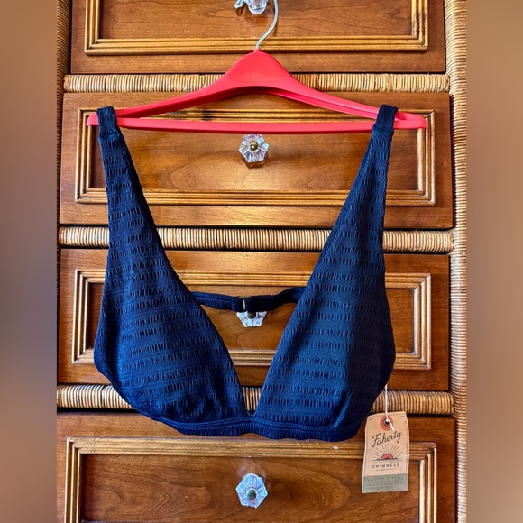 Faherty Rimini Black Triangle Bikini Top -NEW Size Medium - Picture 3 of 10